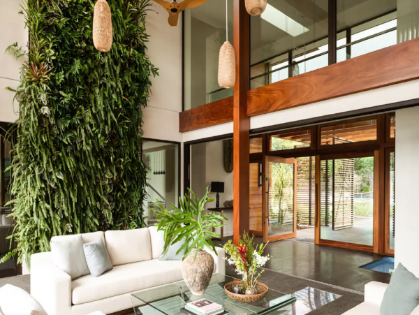Spectacular Waimea Vacation Home with Tennis Court