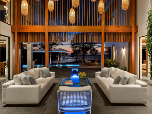 Spectacular Waimea Vacation Home with Tennis Court