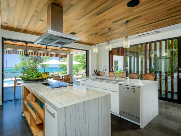 Spectacular Waimea Vacation Home with Tennis Court
