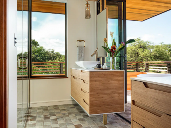 Spectacular Waimea Vacation Home with Tennis Court