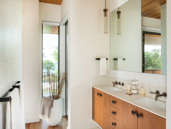 Spectacular Waimea Vacation Home with Tennis Court