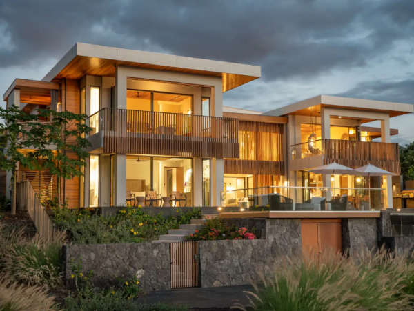 Spectacular Waimea Vacation Home with Tennis Court