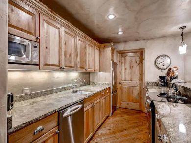 Vail Luxury Vacation Rental Condo Two Bedrooms Walk to Lifts Vail Luxury Vacation Rental Condo Two Bedrooms Walk to Lifts