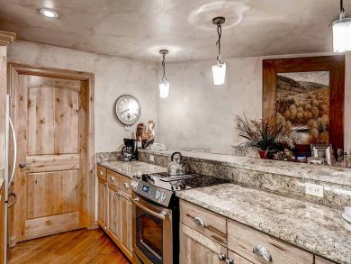 Vail Luxury Vacation Rental Condo Two Bedrooms Walk to Lifts Vail Luxury Vacation Rental Condo Two Bedrooms Walk to Lifts