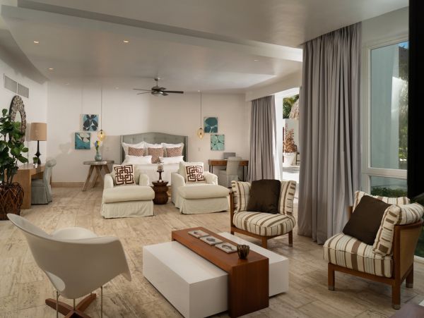 Punta Cana Stunning 8 Bedroom Vacation Pool Villa Sleeps 18