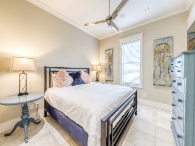 Miramar Beach 7 Bedroom Luxury Rental - Sleeps 26 with Pool