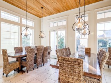 Miramar Beach 7 Bedroom Luxury Rental - Sleeps 26 with Pool