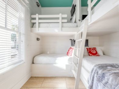 Miramar Beach 7 Bedroom Luxury Rental - Sleeps 26 with Pool