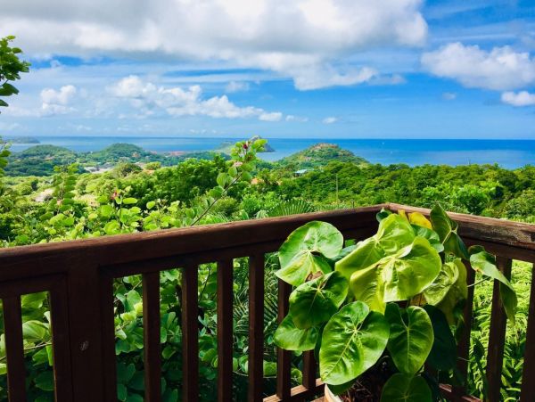 Gorgeous 3 Bedroom Vacation Villa in St. Lucia Sleeps 6