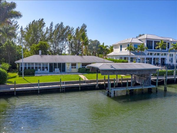 Boca Grande Beautiful Vacation Rental Short Walk to Beach