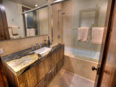 Stunning Telluride Aspen Vacation Home With Detached Garage.