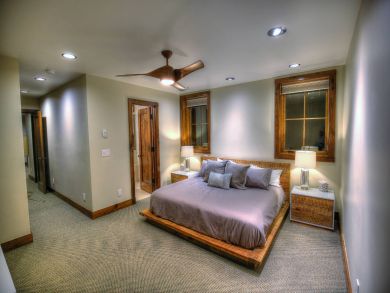 Stunning Telluride Aspen Vacation Home With Detached Garage.