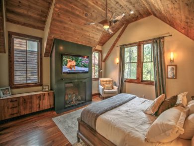 Stunning Telluride Aspen Vacation Home With Detached Garage.