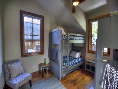 Stunning Telluride Aspen Vacation Home With Detached Garage.