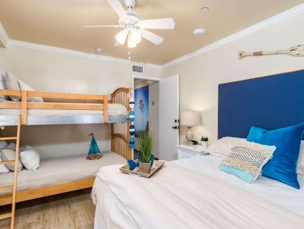 San Diego Oceanfront Beautiful Duplex - Amazing Sunset Views