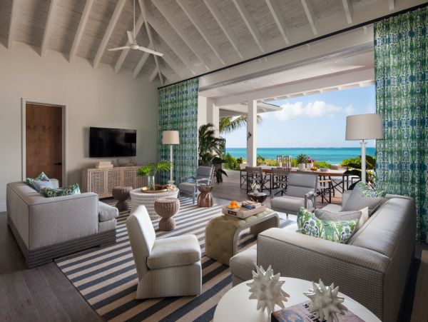 Beachfront Five Bedroom Property with Resort Amenities