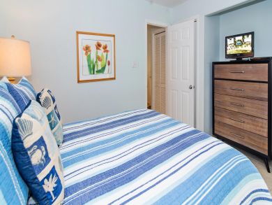 Cayman Island Vacation Home Sleeps 2 Guests Ocean Views