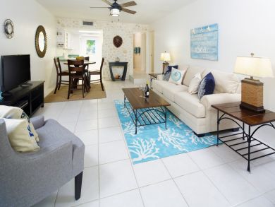 Seafront One Bedroom Vacation Condo in Cayman Islands
