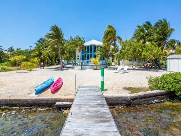 Grand Cayman Vacation Home Sleeps 4 Guests Ocean Views