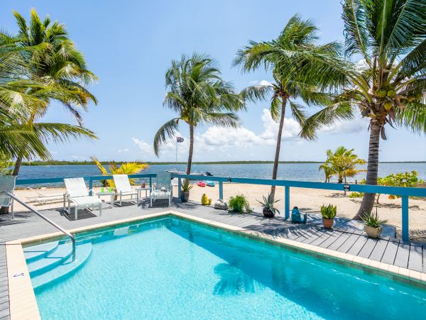 Grand Cayman Vacation Home Sleeps 4 Guests Ocean Views