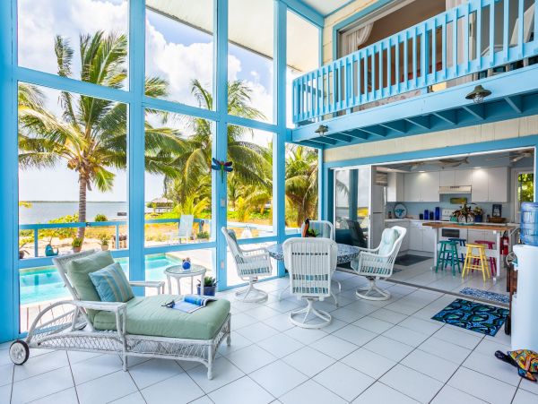 Grand Cayman Vacation Home Sleeps 4 Guests Ocean Views
