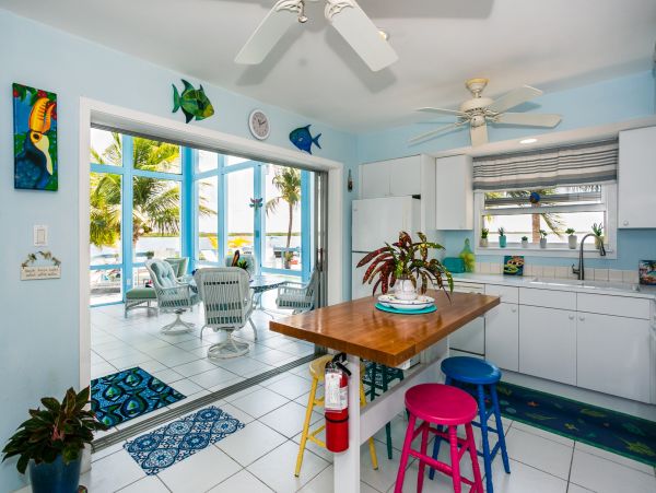 Grand Cayman Vacation Home Sleeps 4 Guests Ocean Views