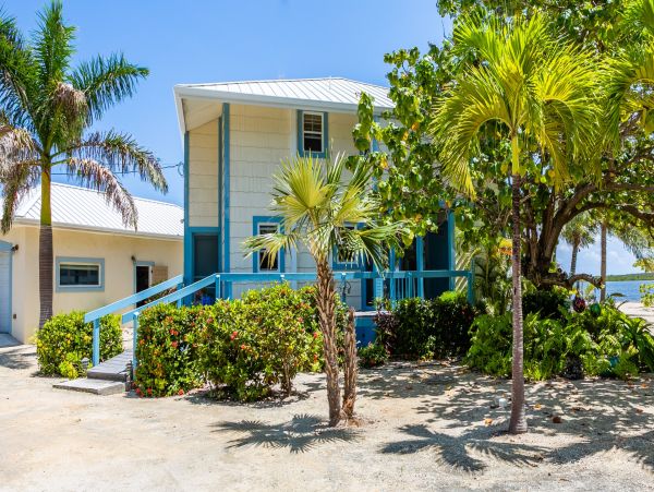 Grand Cayman Vacation Home Sleeps 4 Guests Ocean Views