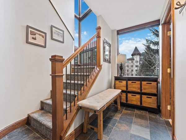 Vail Mountain View Three Bedroom Vacation Condo Sleeps 6