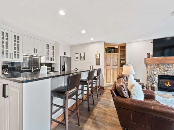 Vail Mountain View Three Bedroom Vacation Condo Sleeps 6