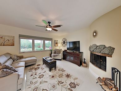 Fort Lauderdale Vacation Home with Pool & Spa Walk to Beach