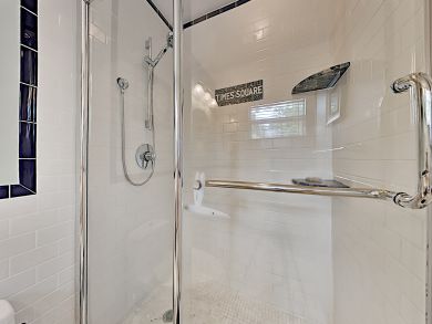 Fort Lauderdale Vacation Home with Pool & Spa Walk to Beach