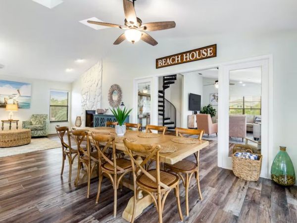 Stunning 4 Bedroom Home on the Canal with Pool and Dock