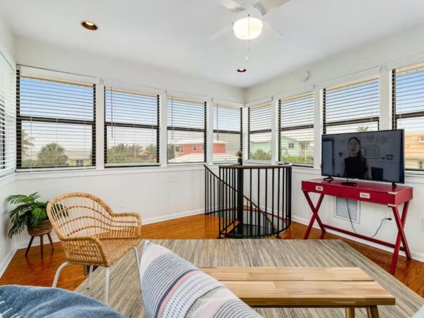 Stunning 4 Bedroom Home on the Canal with Pool and Dock