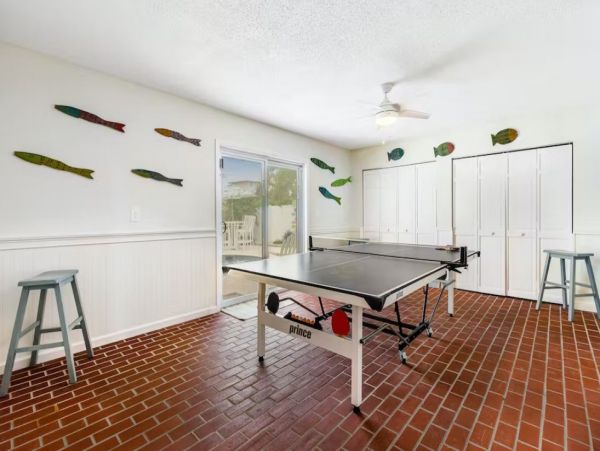 Stunning 4 Bedroom Home on the Canal with Pool and Dock