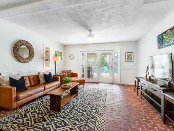 Stunning 4 Bedroom Home on the Canal with Pool and Dock