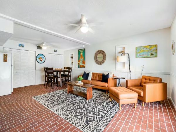 Stunning 4 Bedroom Home on the Canal with Pool and Dock