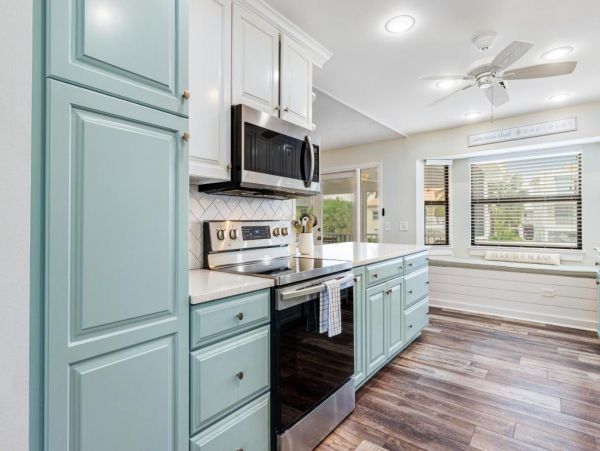 Stunning 4 Bedroom Home on the Canal with Pool and Dock