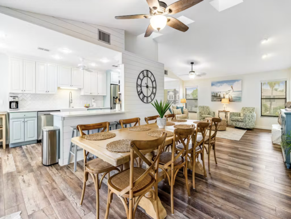 Stunning 4 Bedroom Home on the Canal with Pool and Dock