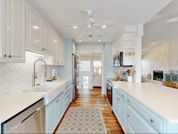 Stunning 4 Bedroom Home on the Canal with Pool and Dock