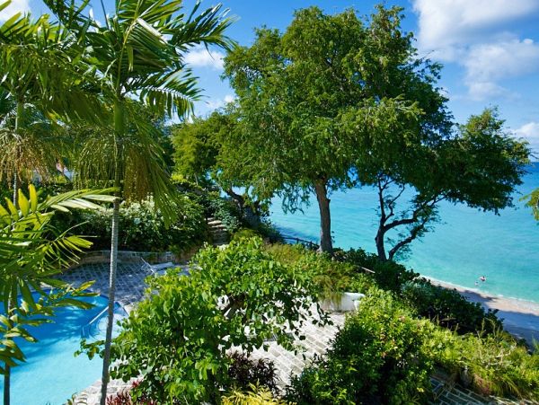 Beachfront Three Bedroom with Plunge Pool