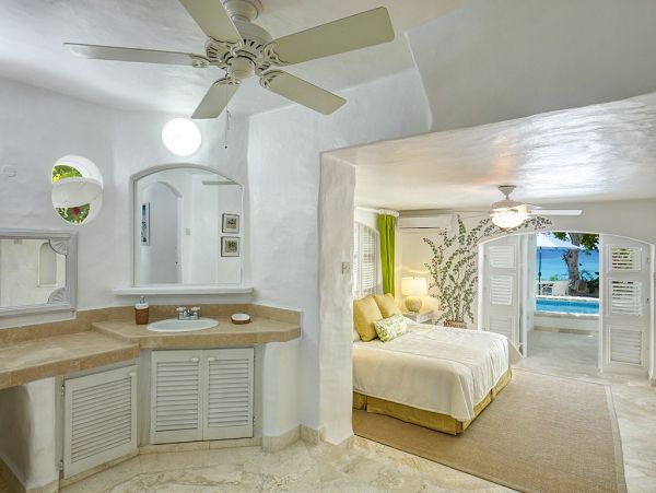 Beachfront Three Bedroom with Plunge Pool