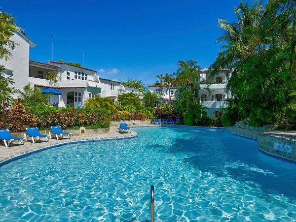 Beachfront Three Bedroom with Plunge Pool