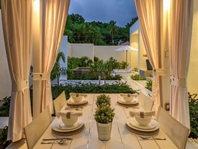 Amazing Villa Within a Few Steps From the Beach