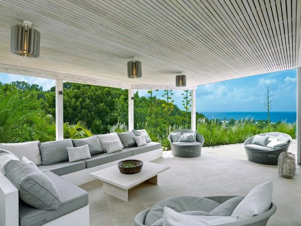 Luxury Four Bedrooms Vacation Rental Home in Barbados