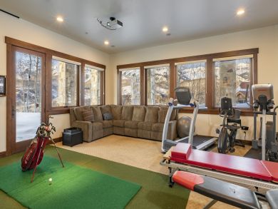 Telluride Vacation Home Sleeps 16 Guests Shuttle to Lifts
