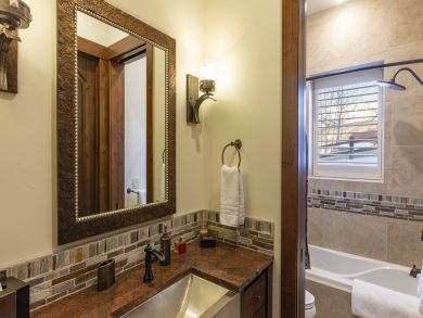 Telluride Vacation Home Sleeps 16 Guests Shuttle to Lifts