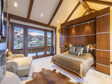 Telluride Vacation Home Sleeps 16 Guests Shuttle to Lifts