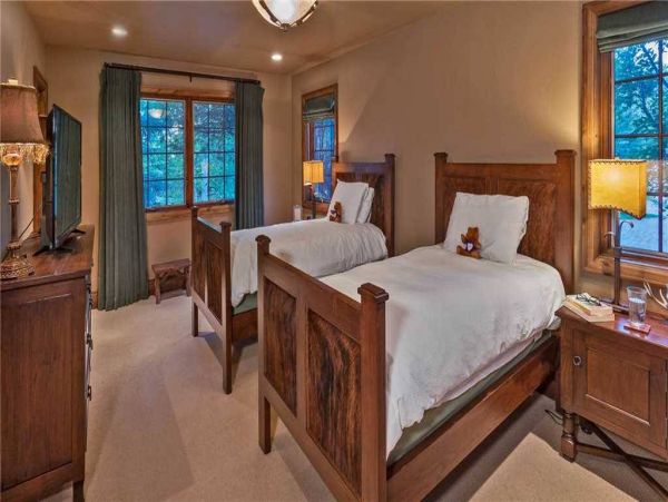 Beaver Creek Vacation Home Sleeps Twelve Guests Great Views