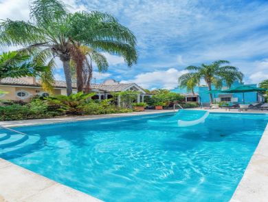 Barbados Home 942452