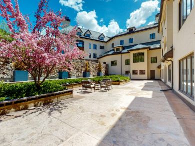 Stunning Beaver Creek Vacation Home Sleeps 8 Walk to Lifts Stunning Beaver Creek Vacation Home Sleeps 8 Walk to Lifts